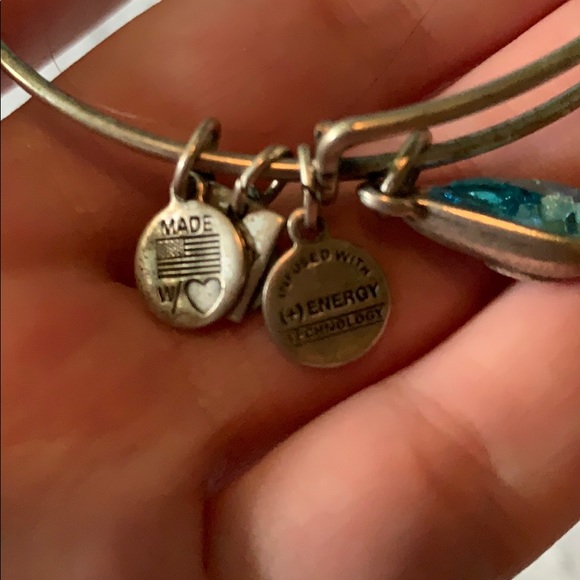 Tear drop Alex and Ani - Picture 3 of 3